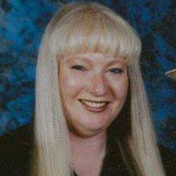 Meet your Posher, Connie - Picture 1 of 1